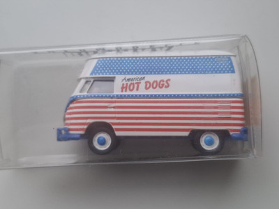 Brekina 32602 - VW T1b Großraumkastenwagen American Hot Dogs - neu mit OVP