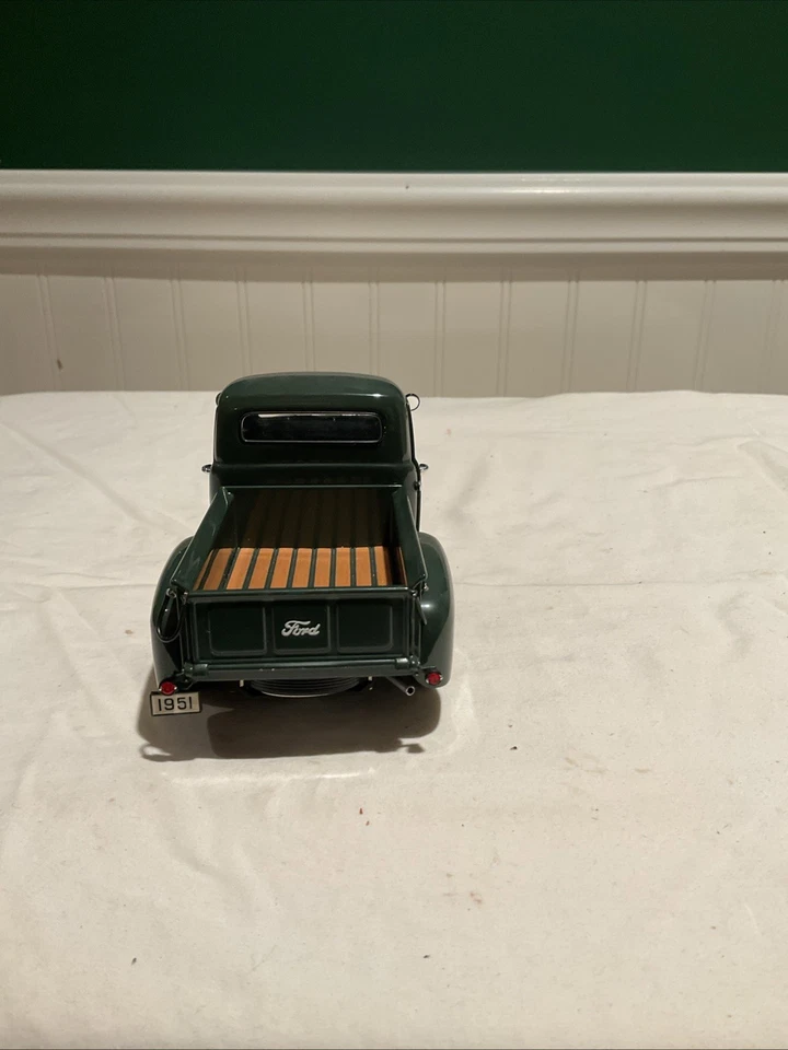 Ford F-1 1951 camioneta pickup modelo diecast de Danbury como nueva Foto 4 de 4