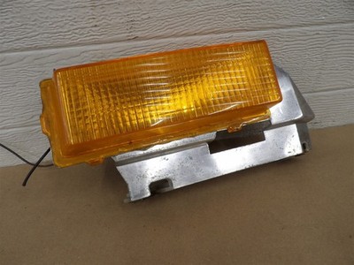 OLDSMOBILE 88 EIGHTY EIGHT 92-97 Park Lamp Turn Signal RH PASSENGER bumper mount