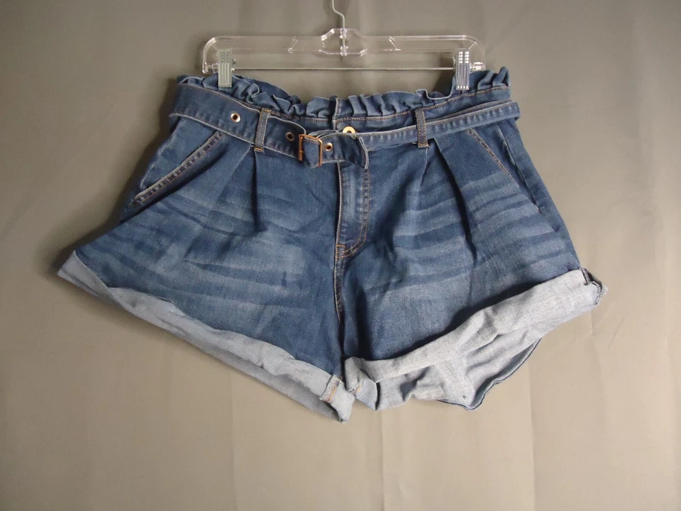 Jessica Simpson Paper Bag Waist Dark Wash Denim Shorts With Belt Womens Size 31 - Image 2 of 4