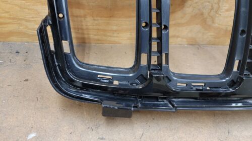 2017 2018 2019 2020 JEEP GRAND CHEROKEE Front Bumper Upper Grille Trim - Picture 3 of 24