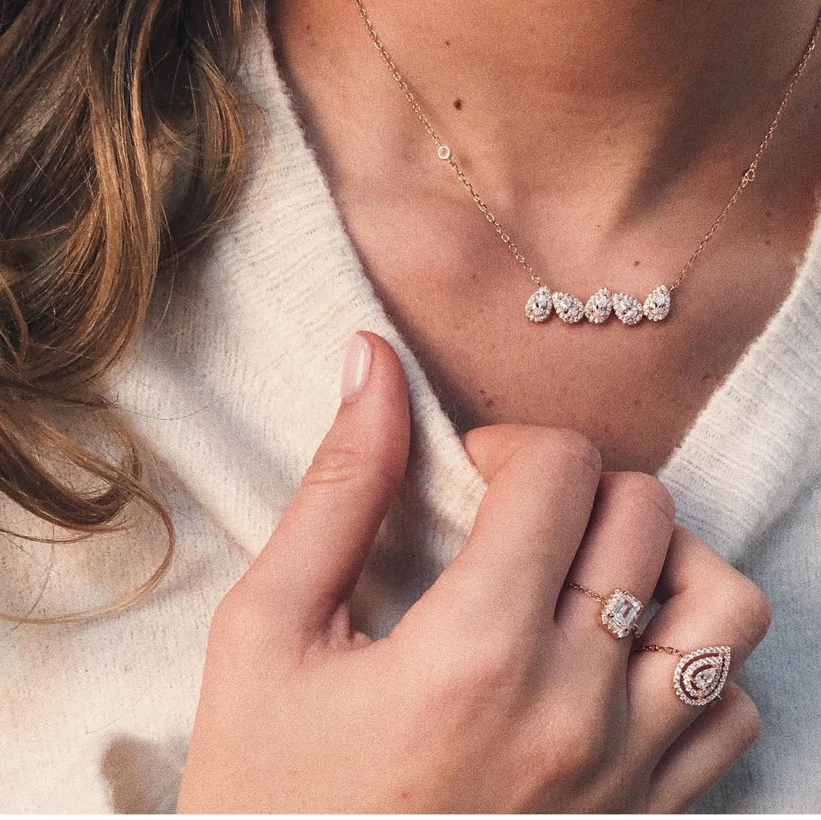 Collier poire Harmonie anti-noircissement en acier inoxydable hypoallergénique