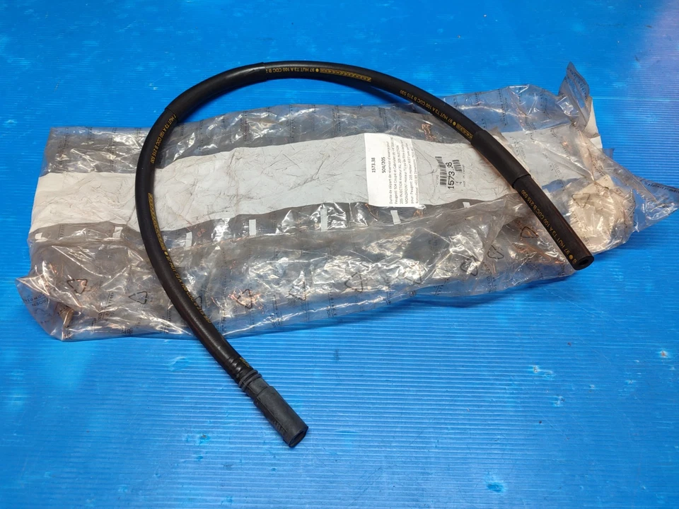 Durite de réservoir d'essence pour: Peugeot: 504 Coupé et Cabriolet V6, 205 GTI, - Photo 1/1
