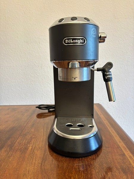 De'Longhi Dedica - EC685.BK, Negro