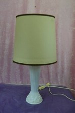 ANCIENNE LAMPE DE CHEVET EN PORCELAINE ABAT JOUR  PAS BOUILLOTTE BUREAU NOTAIRE 