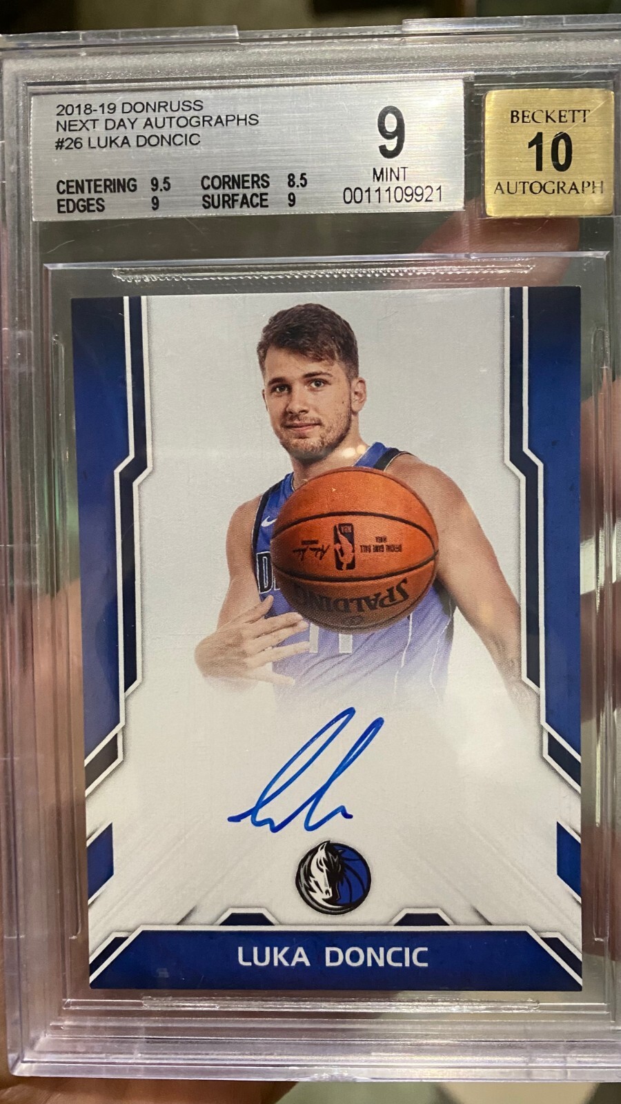 2018-19 Donruss Next Day RC Rookie Auto Luka Doncic BGS9/10