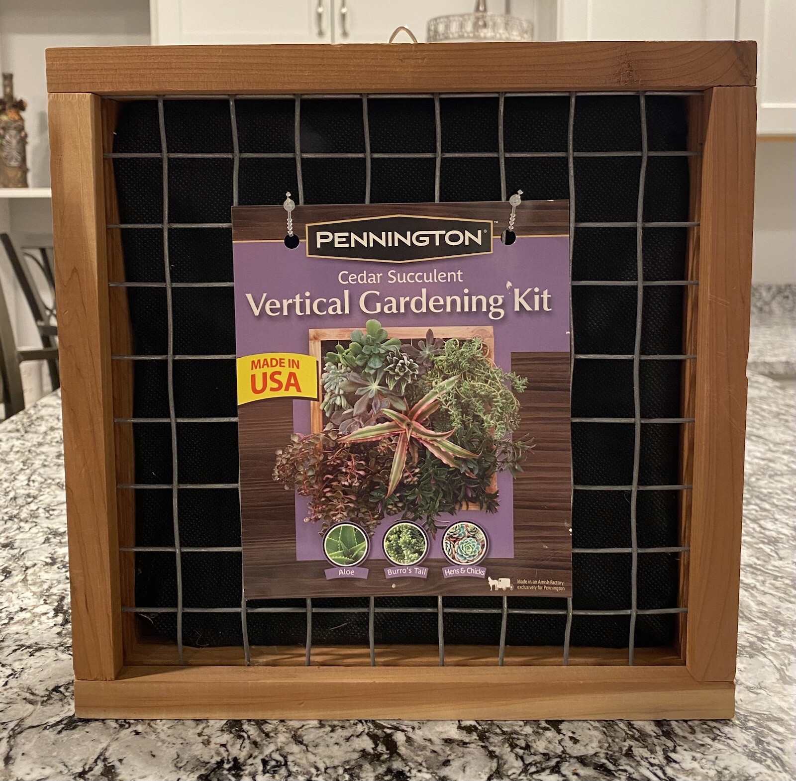 🟢🪴Pennington, Cedar Succulent, Vertical Gardening Kit, NEW, Planter 🟢🪴
