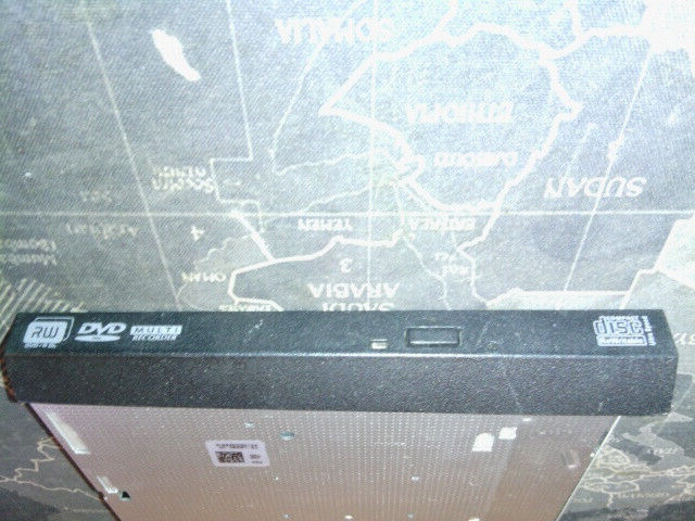 Acer Aspire 7736z Laptop with DVD Burner and CD-RW Drive-image