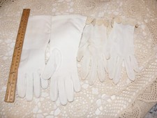 VINTAGE FABRIC GLOVES LOT OF 2 IVORY LILLY DACHE