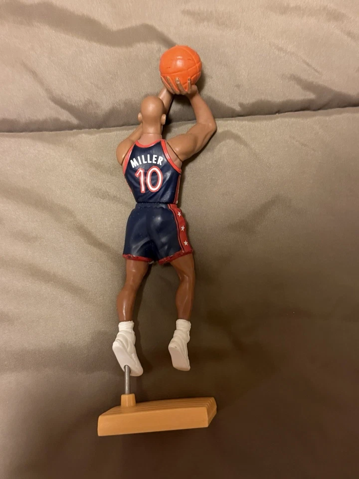 Cuatro 4 estatuillas de Reggie Miller Foto 4 de 4