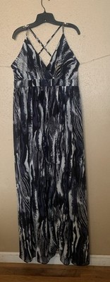 Fashion Nova 2XL Black White Dress Criss Cross Skinny Straps Long Maxi Abstract