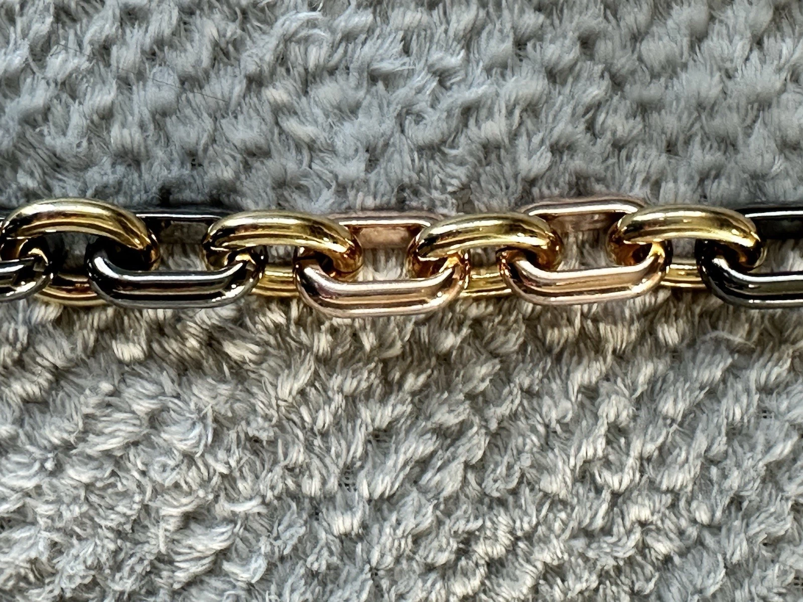 Bellezza Bronze Tri-Color Oval Bold Link Toggle Bracelet. 8-1/2” - product detail image 4