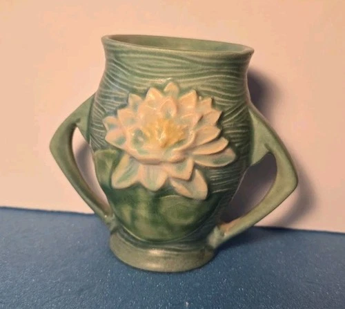 Vintage Roseville Art Pottery Water Lily Double Handled Vase 71-4