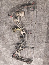 Hoyt Vector 32 RH Compound Bow  Package 28in  60lbs.