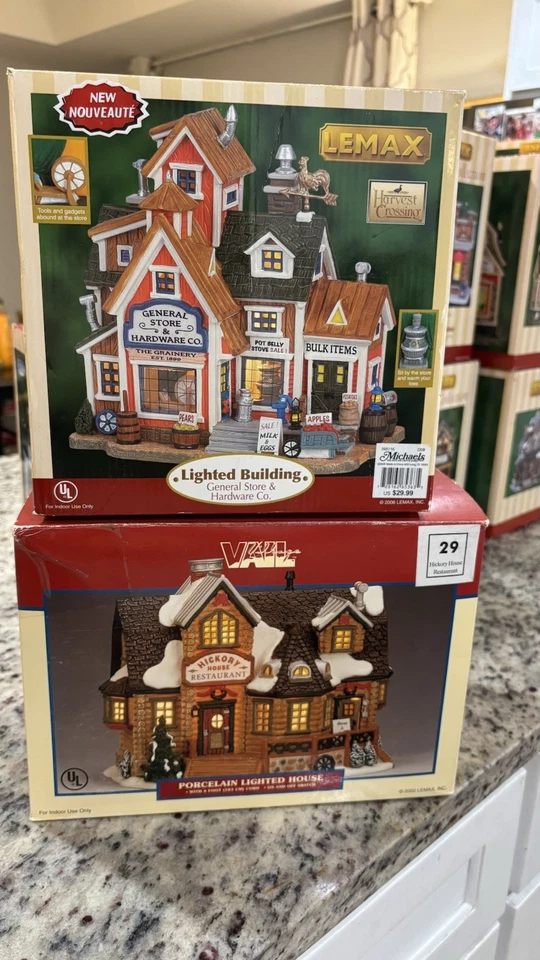10 piece Lemax Christmas Village Collection Lighted - Image 3 of 4