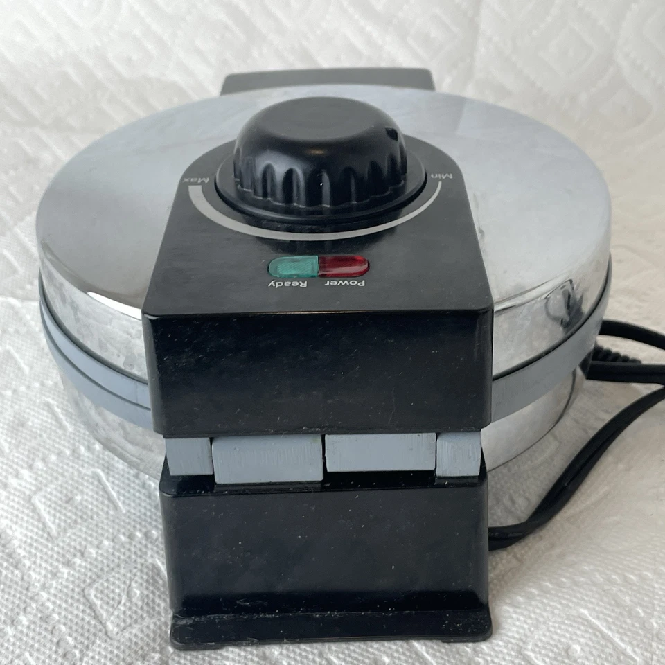 Gofrera belga Oster titanio infundido Dura cerámica cromo CKSTWF1502-ECO Foto 3 de 4