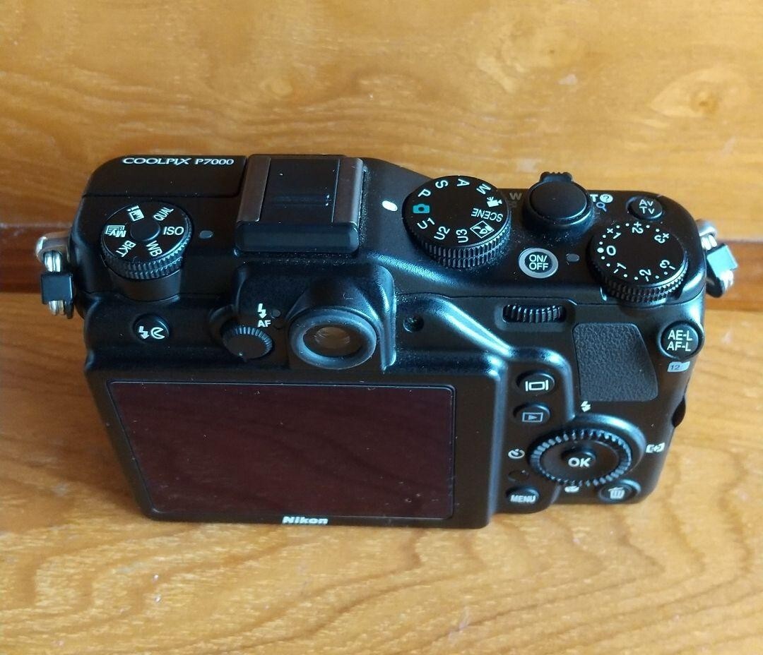 Nikon Coolpix P7000 10.1MP Compact Digital Camera | Tested