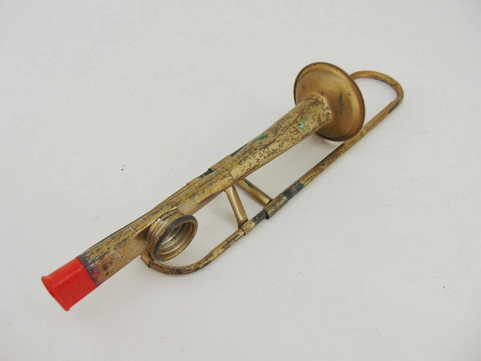 BONITO TROMBÓN PUNTA ROJA DE METAL VINTAGE KAZOO de DEL RUBIO TRILLIZOS Estate Foto 2 de 4