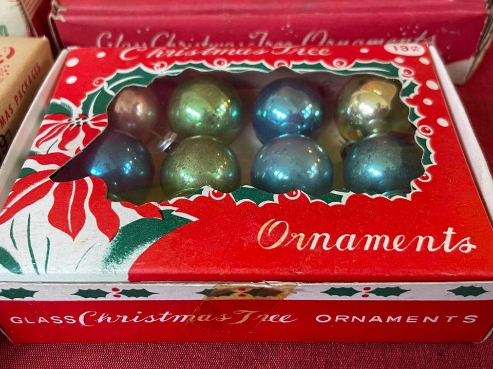 4 BOXED SETS OF VINTAGE 1950s GLASS FEATHER TREE ORNAMENTS : SHINY BRITE & MORE! - Image 4 of 4