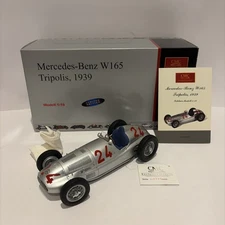 CMC MERCEDES-BENZ W165 TRIPOLIS 1939 M-074 1/18 Scale