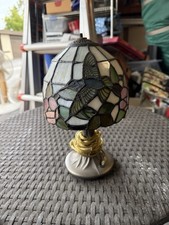 Tiffany Style Hummingbird Stained Glass Art Nouveau Table Lamp, Round Shade