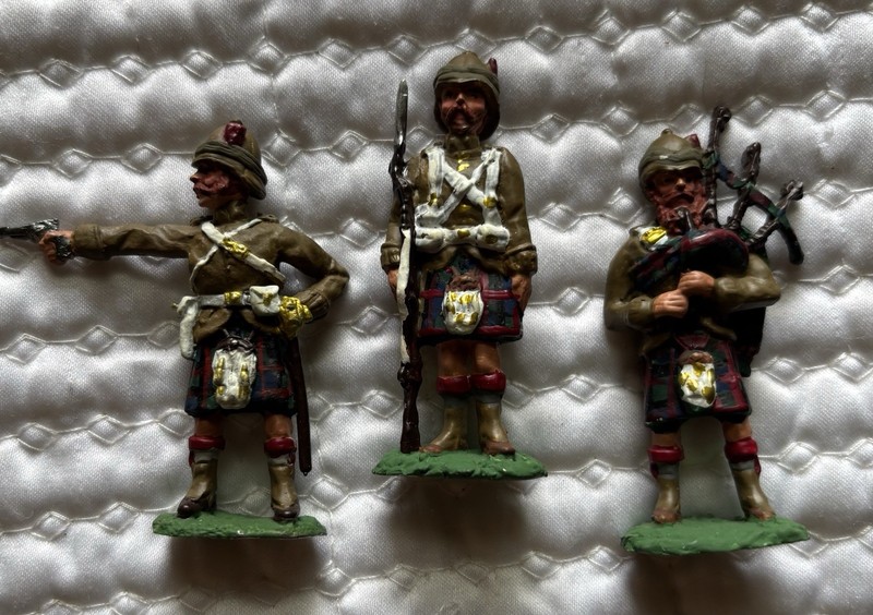 3 Vintage Scottish Hand Painted Soldiers Metal  54mm EUC Maker/Artist Unknown
