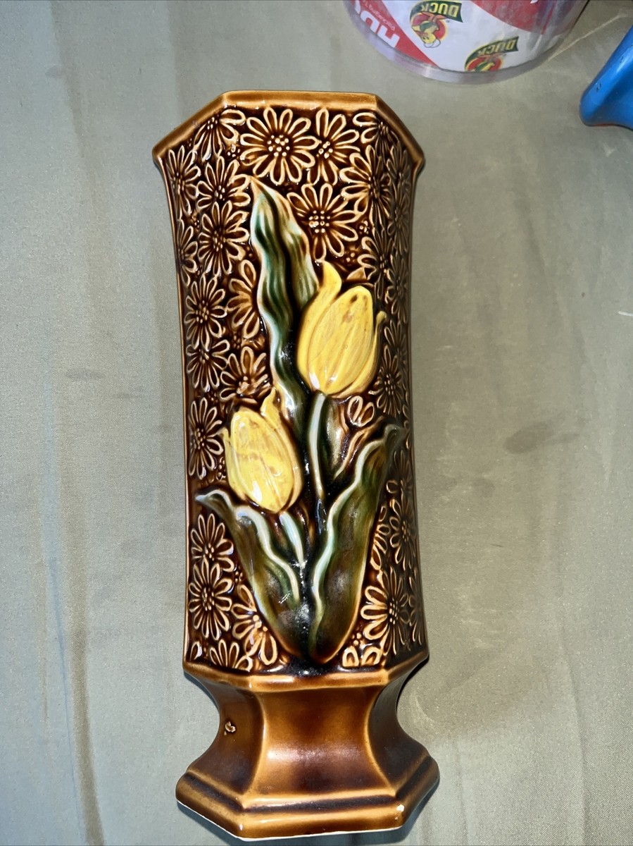 ジィー　アイモ・ニェットボリ ホワイトの花の陶板 22cm 1970年代 ジィー アイモ・ニェットボリ ホワイトの花の陶板 22cm 1970年代
