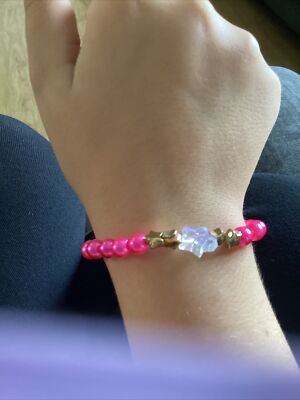 Süßes rosa Armband mit Sternen