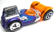 2005 HOT WHEELS FLATTERY PURPLE & ORANGE 1:64 DIECAST 2 3/8" CAR W/ BLUE FLAMES