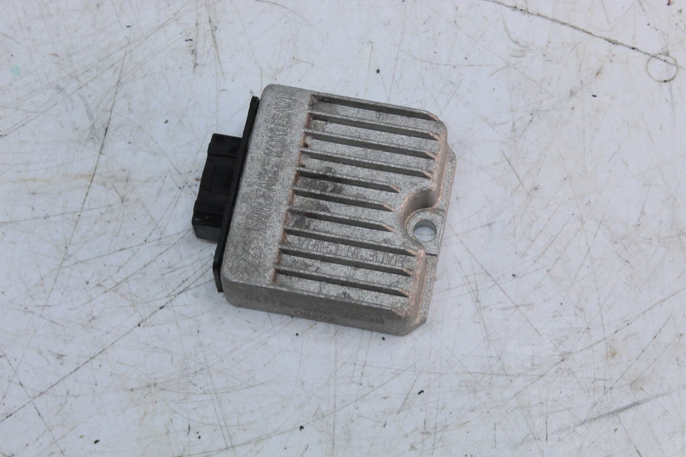 20 Piaggio Typhoon 50 Rectifier Voltage Regulator - Imagem 3 de 4