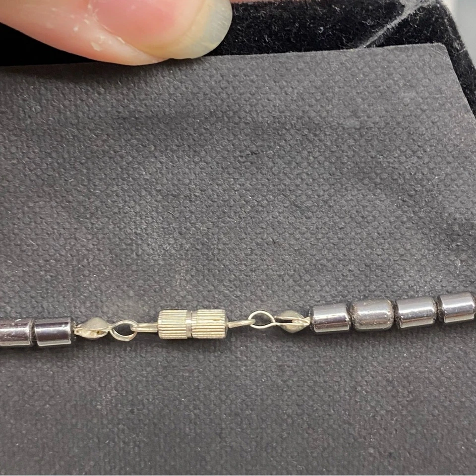 Collar Artesanal Amatista Multi Hilo Violeta Y Hematita Artesanal Hada Foto 3 de 3