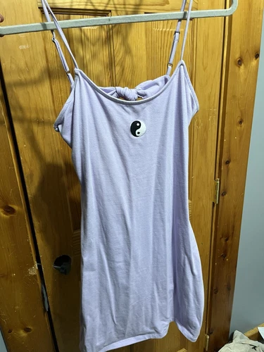 VETEMENTS SO abbigliamento abito viola con schiena aperta e cravatta nella parte posteriore nuovo. taglia piccola