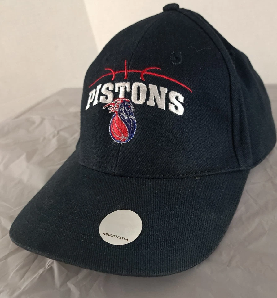 Chapéu ajustável preto vintage Detroit Pistons basquete NBA - Imagem 2 de 4