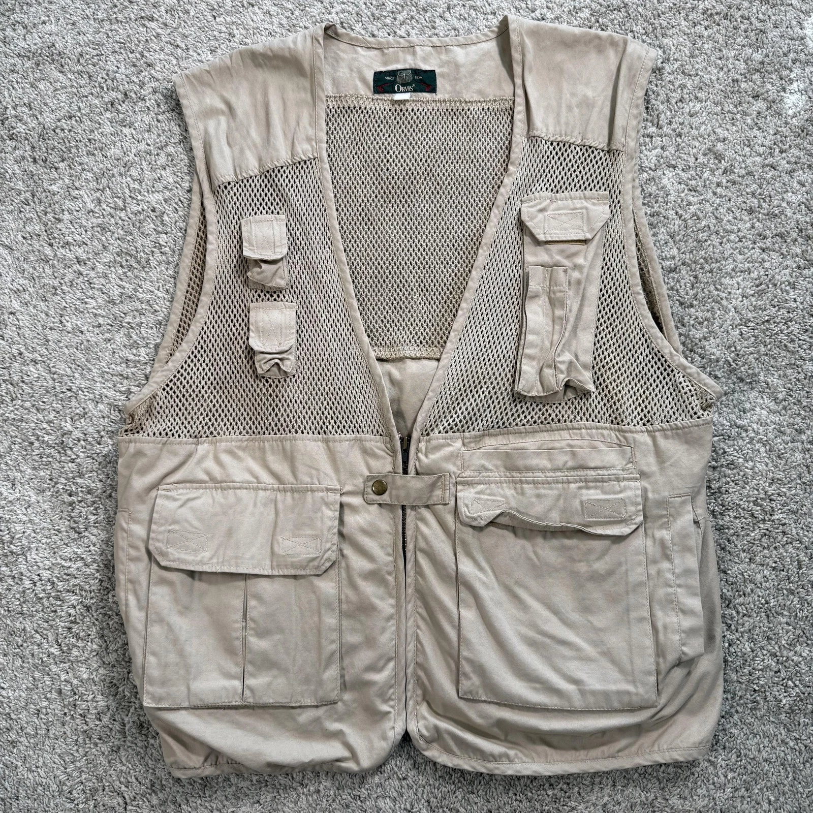Orvis Vest Mens XL Beige Mesh Utility Fishing Travel Outdoor Multi Pocket Zip
Opens in a new window