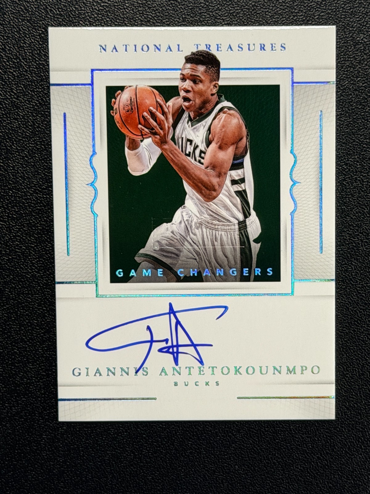 2015 Panini White Box NATIONAL TREASURES Auto Giannis Antetokounmpo GAME 1/1