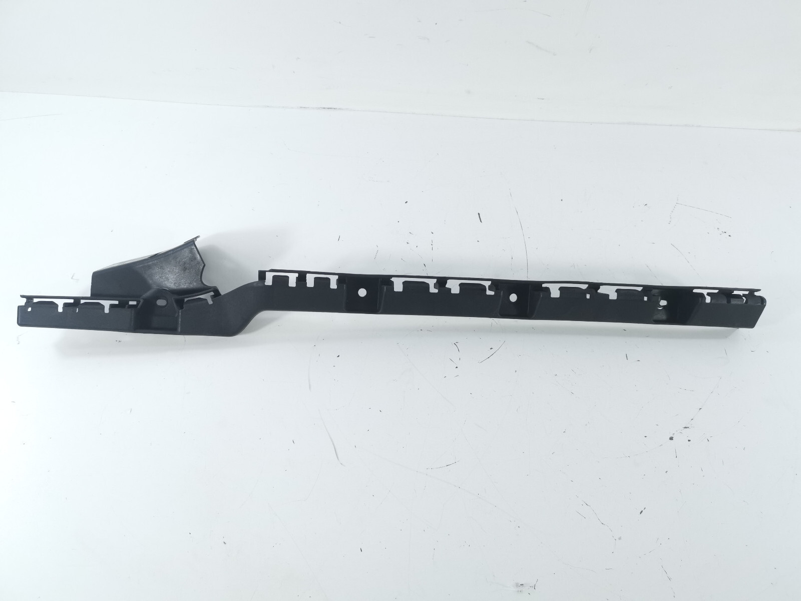 07- Maserati Granturismo Left Rear Side Bumper Mount Bracket Support