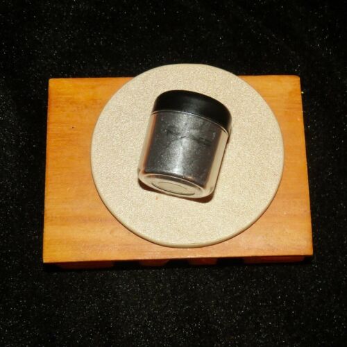 Mac Dark Soul Shimmery Eyeshadow Pigment RARE DISC - Picture 1 of 4