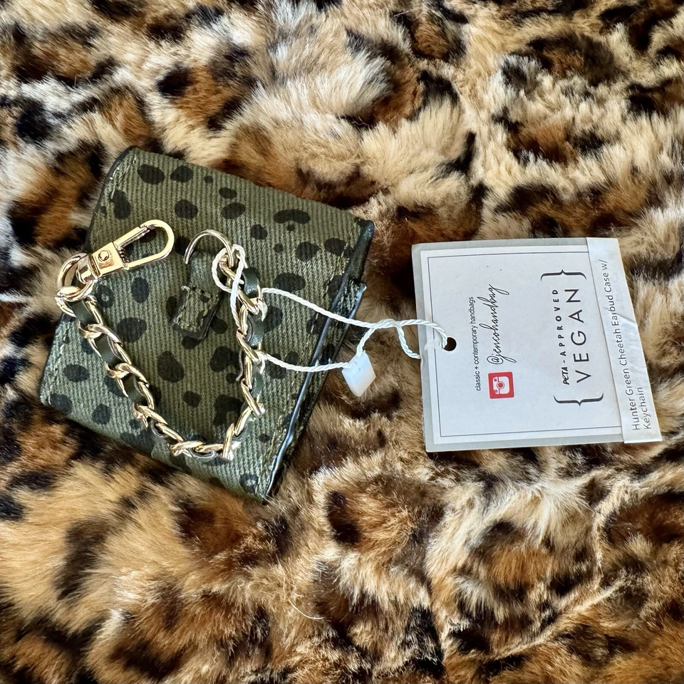 Hunter Green Cheetah Earbud Case With Keychain NWT - Image 2 of 2