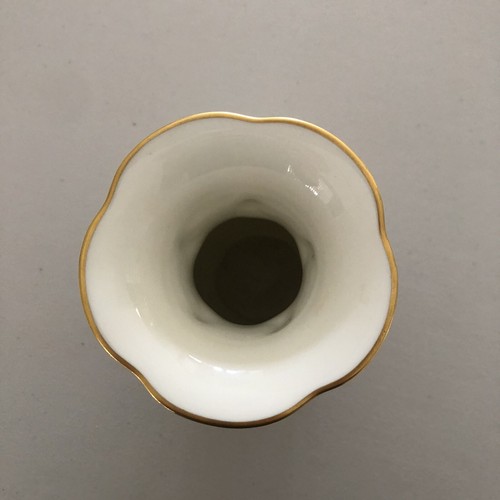 VTG Rosenthal Moliere Porcelain Floral Vase Moosrose 2984 Germany 5-3/4” Tall - Picture 4 of 5