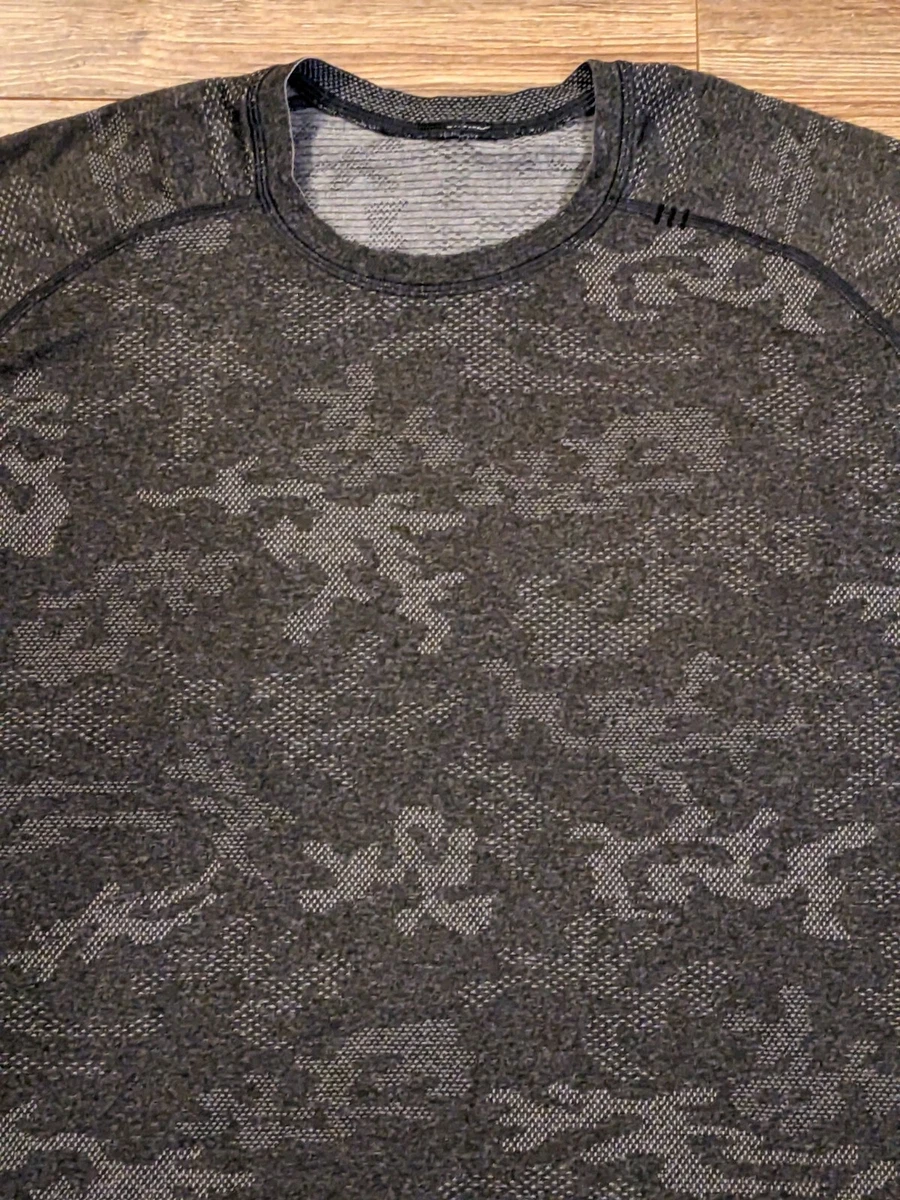 Gray camo on sale t shirt