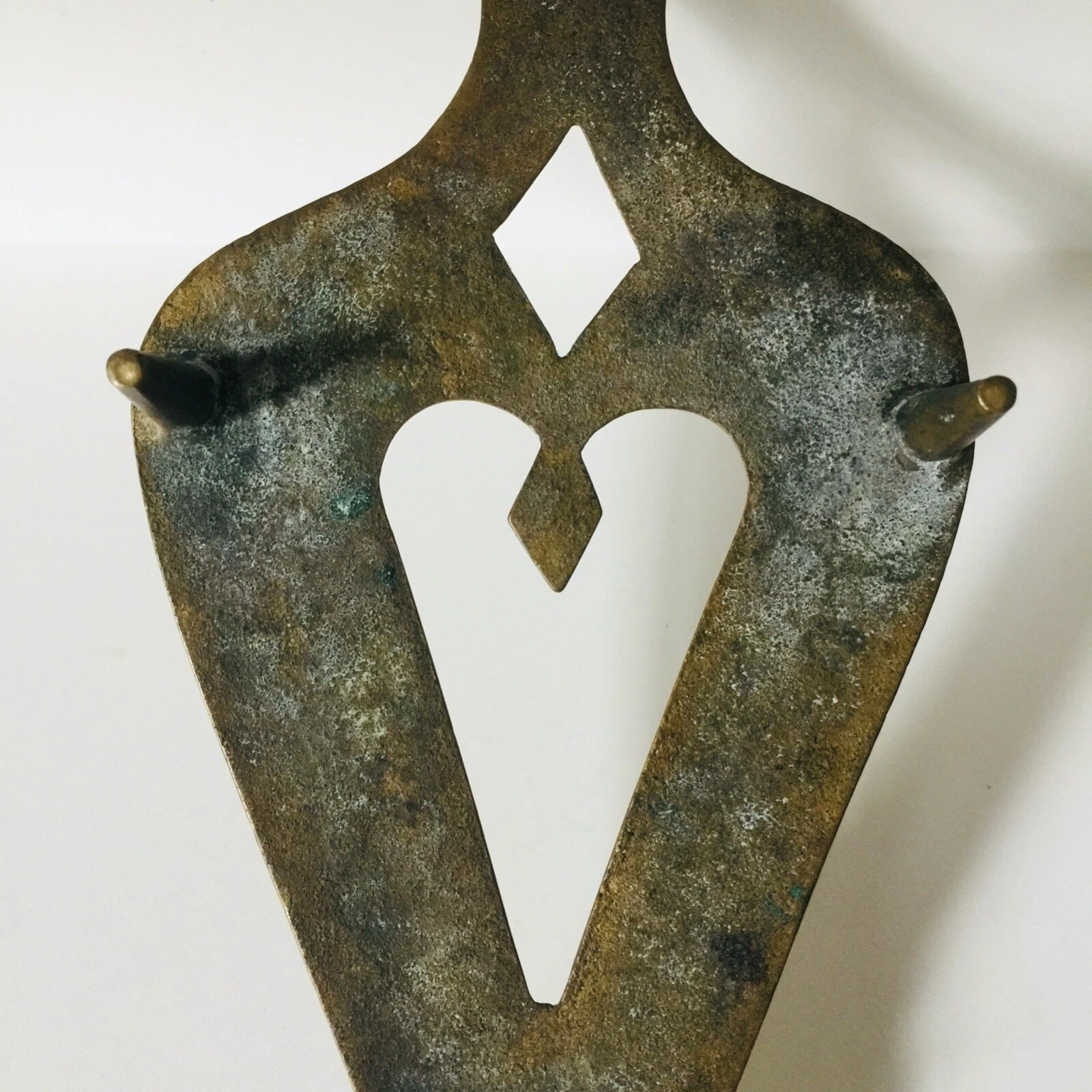 ANTIQUE Solid CAST BRASS Double Heart Design TRIVET Original HTF VTG 10.7" x 4" - product detail image 6