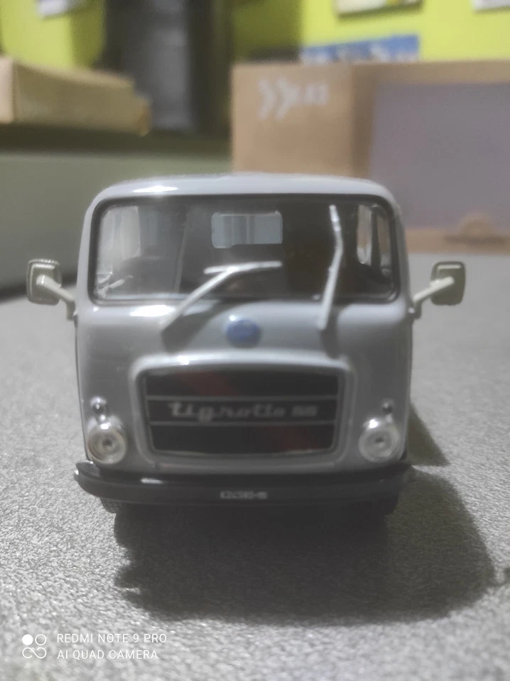 Camion d'epoca scala 1/43 - Immagine 3 di 4