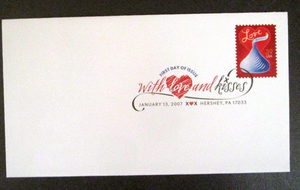 Una hoja de 20 estampillas de Hershey's LOVE KISSES 39¢ USPS y sobre primer día de emisión Foto 3 de 4