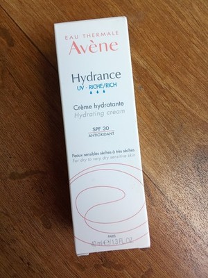 Avène Creme Hydrance Solaire SPF30 Thermalwasser Empfindliche Haut Feuchtigkeit 40ml
