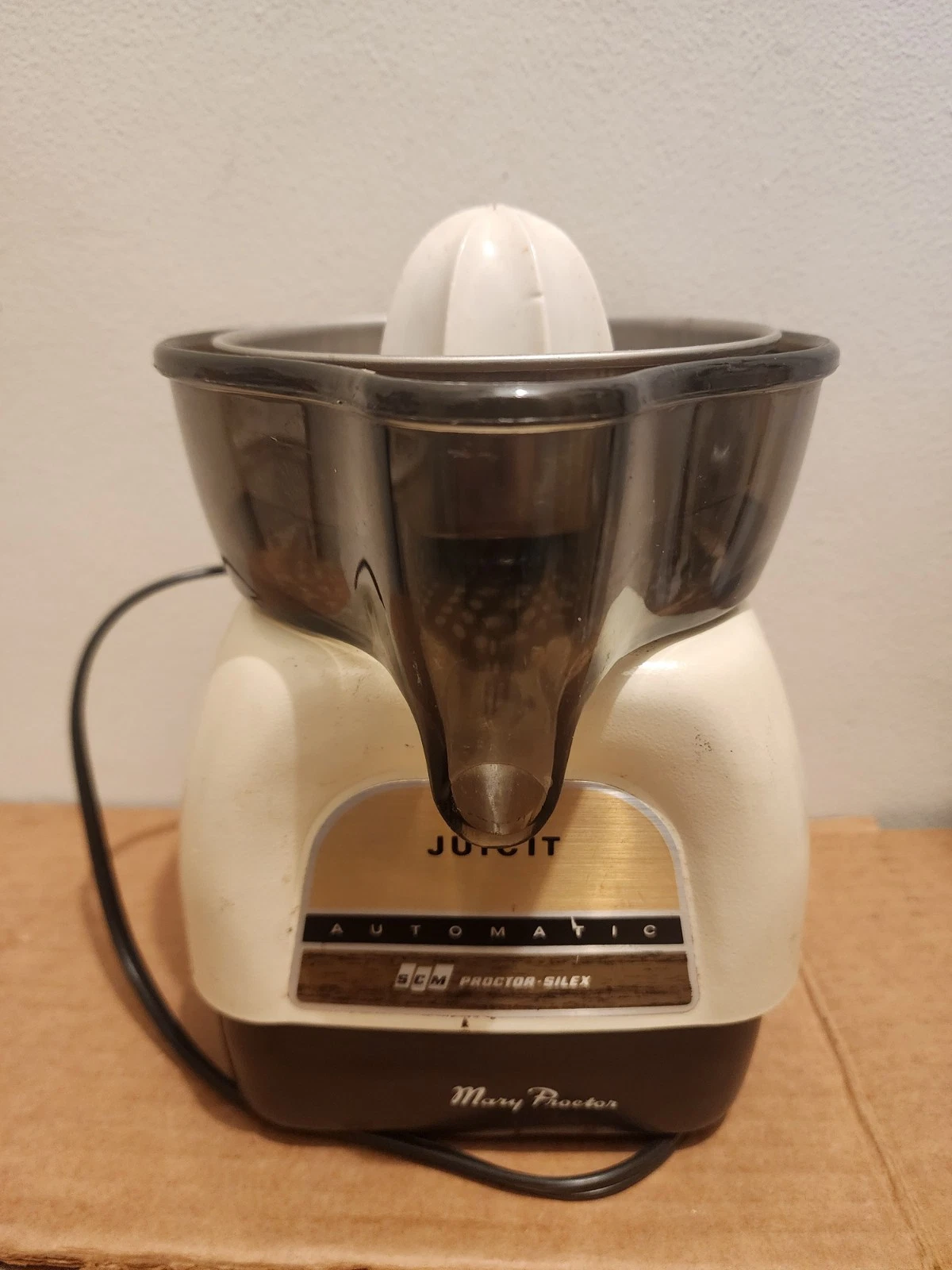 TESTED Proctor-Silex Juicit Automatic Citrus Juicer Model J101WA Tested
Opens in a new window or tab