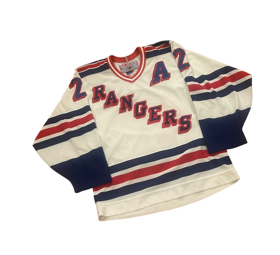 Vintage 1990's CCM Maska New York Rangers Brian Leetch #2 NHL Jersey Men's Small - Image 3 of 4