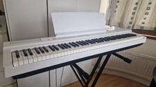 Yamaha P-125 Digital Piano