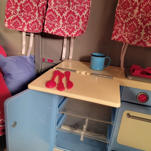 Our Generation OG Girl RV Camper Travel Trailer Fits 18" American Girl Dolls ๐ - Picture 22 of 24