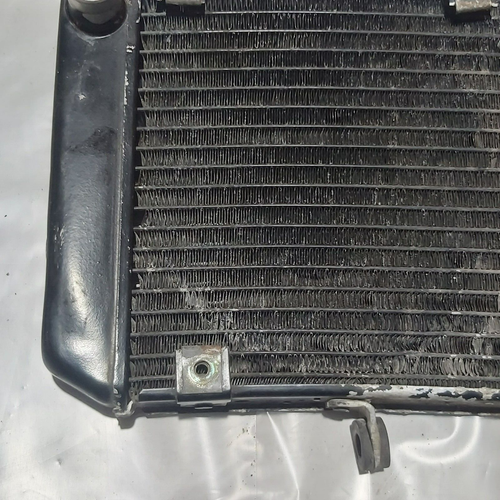 GENUINE SUZUKI TL1000S TL1000 S 1997 -2001 RADIATOR - SLIGHT BEND NO LEAKS - Picture 15 of 21