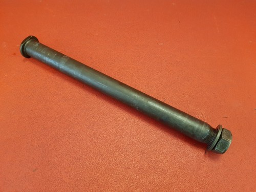 YAMAHA TDM900 Baujahr 2002 Hinterachse Achse hinten gebraucht